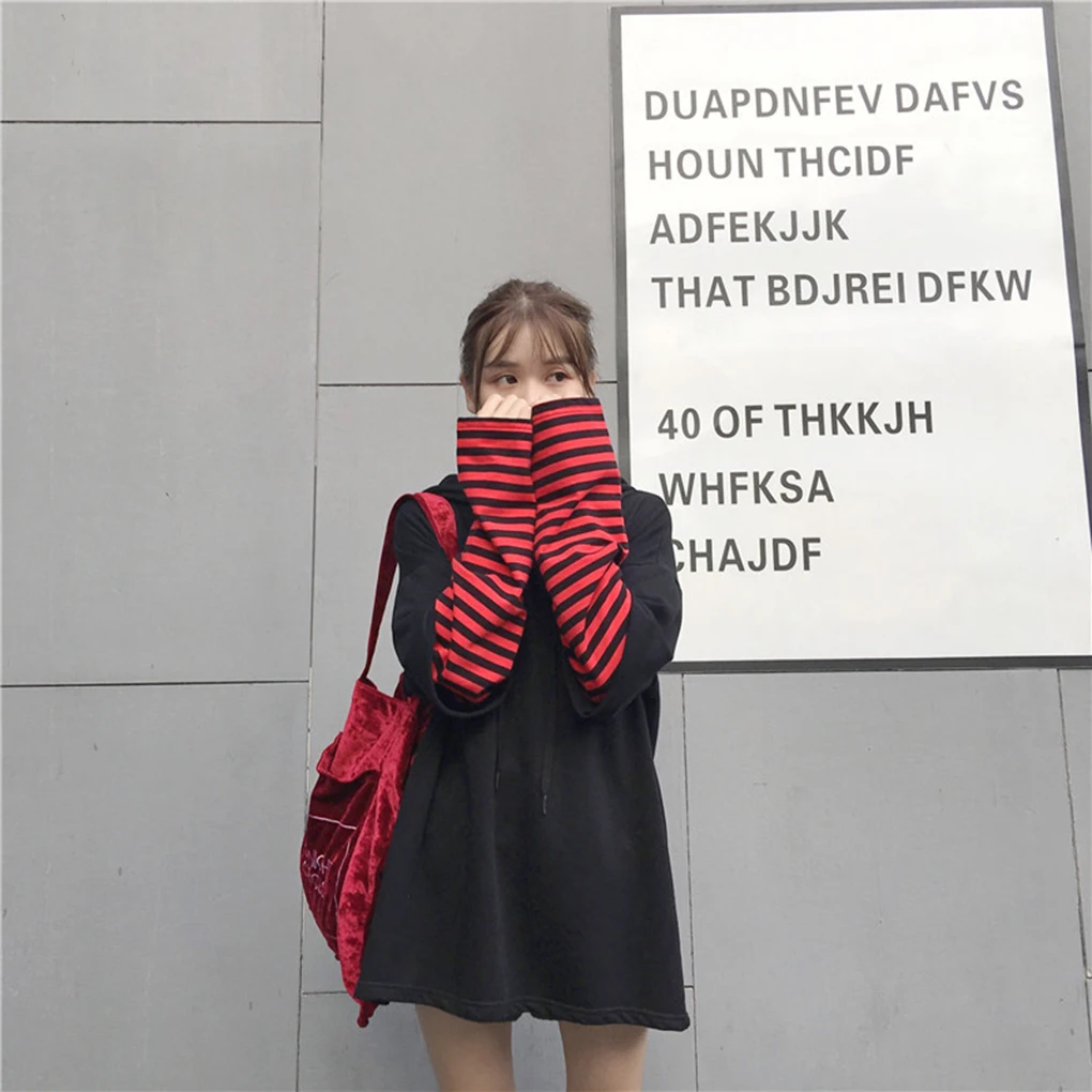 2019 Autumn Winter New Hot Women Fake Two Piece Stripe Patchwork Hoodie Letter Drawstring Hooded Top
2019 Autumn Winter New Hot Women Fake Two Piece Stripe Patchwork Hoodie Letter Drawstring Hooded Top