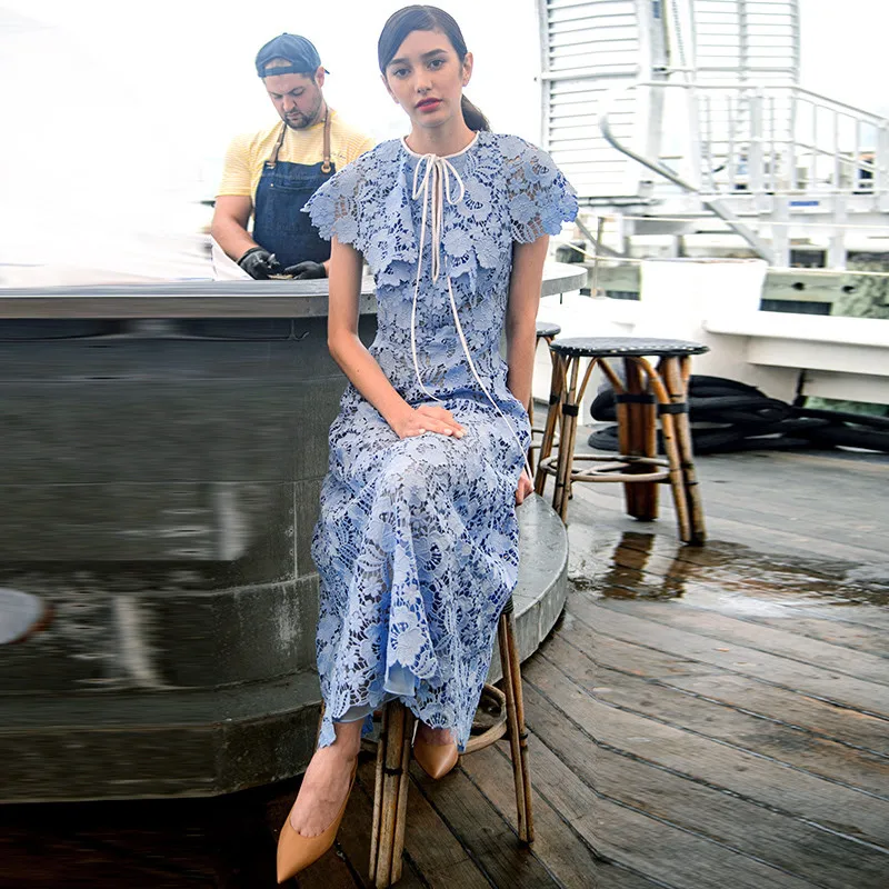 2019 New Arrival Summer Cape Collar Lace Hollow Out Self Portait Runway Fashion Designer Dress Women Elegant Mid-Calf Vestidos
2019 New Arrival Summer Cape Collar Lace Hollow Out Self Portait Runway Fashion Designer Dress Women Elegant Mid-Calf Vestidos