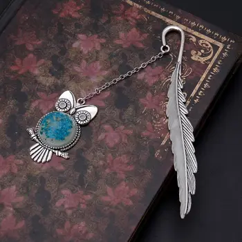 Glow In The Dark Luminous Book Marker Creative Feather Owl Bookmark Label School Office Stationery
Glow In The Dark Luminous Book Marker Creative Feather Owl Bookmark Label School Office Stationery