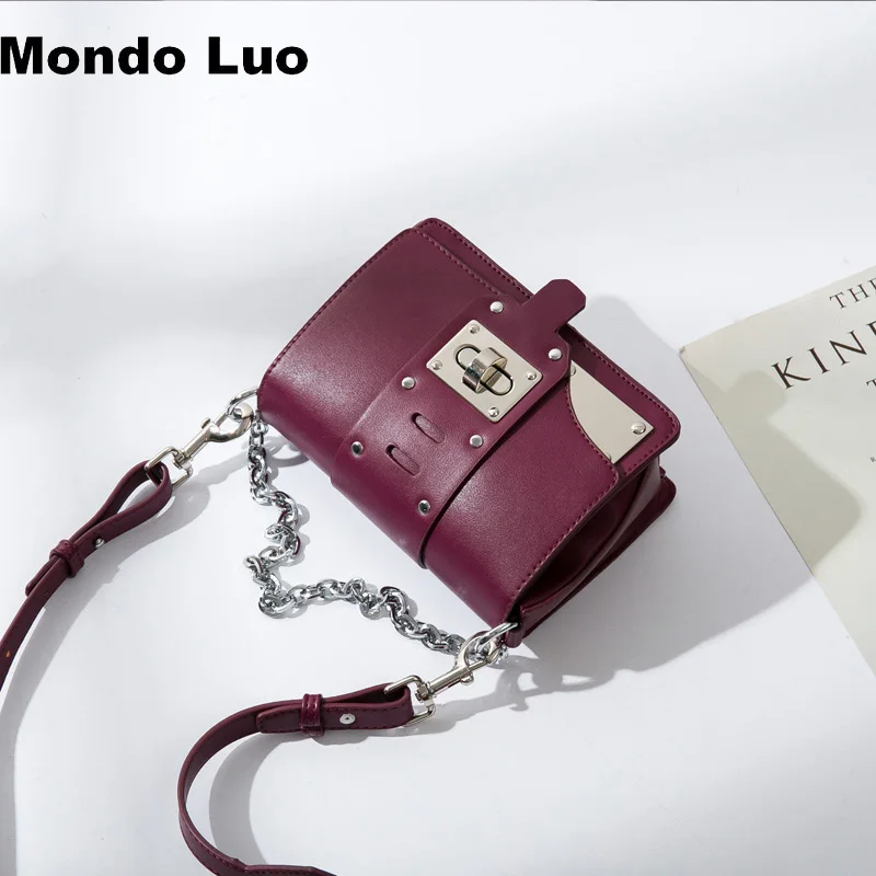 2017 Women Handbag New Design Shoulder Mini Chain Wide Strapsspecial Lock Motorcycle Style Convenient Small Bag
2017 Women Handbag New Design Shoulder Mini Chain Wide Strapsspecial Lock Motorcycle Style Convenient Small Bag