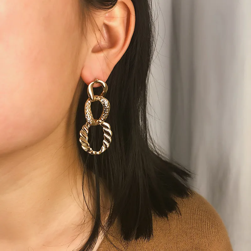 Charm exaggeration earrings Personality three-dimensional Irregular three-ring interlocking geometric earrings Female Jewelry
Charm exaggeration earrings Personality three-dimensional Irregular three-ring interlocking geometric earrings Female Jewelry