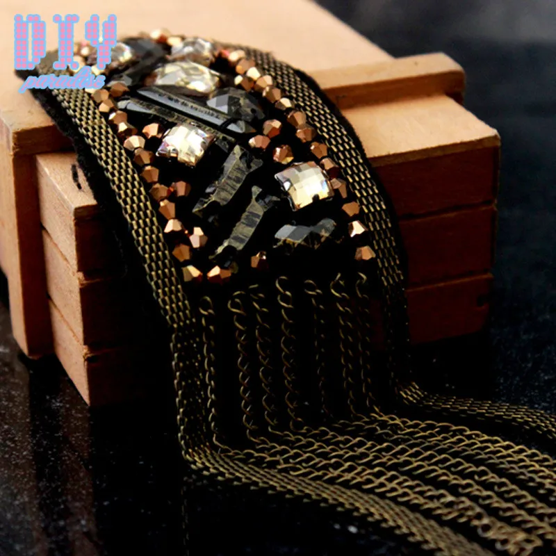 Diamond Handmade Fashion Tassel Chain Shoulder Board Badges beads Fabric Metal Epaulet Epaulette Military Pin on Brooch Medal
Diamond Handmade Fashion Tassel Chain Shoulder Board Badges beads Fabric Metal Epaulet Epaulette Military Pin on Brooch Medal