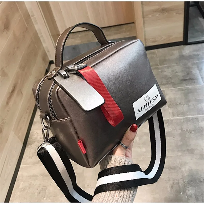 Women's Handbags Shoulder Bags Large Capacity High Quality Luxury PU leather Double Zipper Ladies Designer Tote Crossbody Bags
Women's Handbags Shoulder Bags Large Capacity High Quality Luxury PU leather Double Zipper Ladies Designer Tote Crossbody Bags