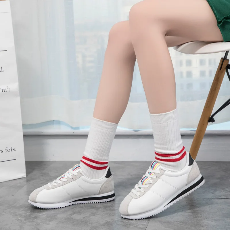 2018 autumn new fashion simple flat shoes women trend comfortable breathable non-slip casual hiking shoes.
2018 autumn new fashion simple flat shoes women trend comfortable breathable non-slip casual hiking shoes.