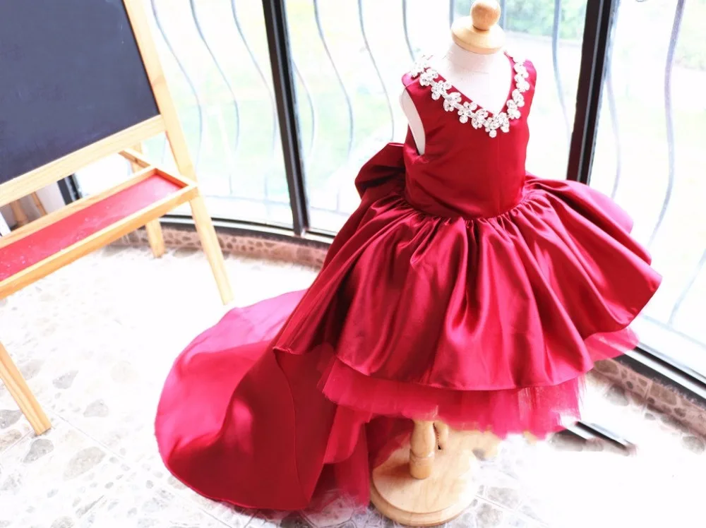 V-neck Long Tail wine red crystals rhinestones Flower Girl Dress Toddler Pageant performing dancing gown baby Birthday outfit
V-neck Long Tail wine red crystals rhinestones Flower Girl Dress Toddler Pageant performing dancing gown baby Birthday outfit