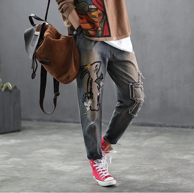 Spring Summer Jeans Women Retro Loose Elastic Waist Denim Pants New Embroidery pocket Bleached Vintage Casual Pants 2019
Spring Summer Jeans Women Retro Loose Elastic Waist Denim Pants New Embroidery pocket Bleached Vintage Casual Pants 2019