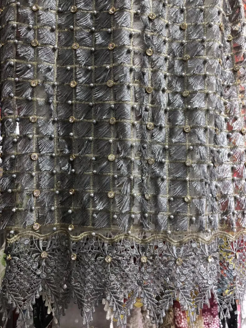 Nigerian embroidered net lace fabric bridal lace fabric ZH1882712 african french lace fabric with stones beads 
Nigerian embroidered net lace fabric bridal lace fabric ZH1882712 african french lace fabric with stones beads