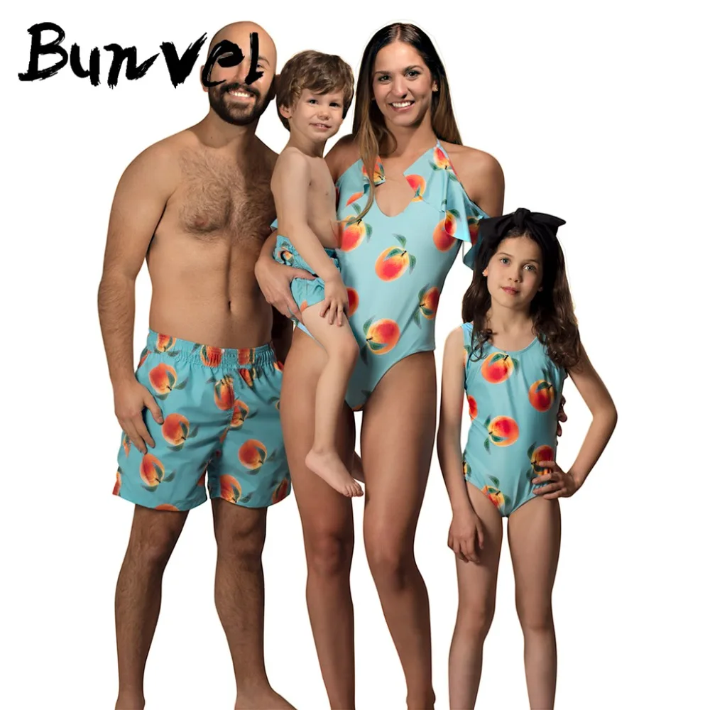 Family swimwear V-neck beach swimwear with sleeved swimsuit Beachwear Mommy and me Swimsuit swimming trunks for kids men
Family swimwear V-neck beach swimwear with sleeved swimsuit Beachwear Mommy and me Swimsuit swimming trunks for kids men