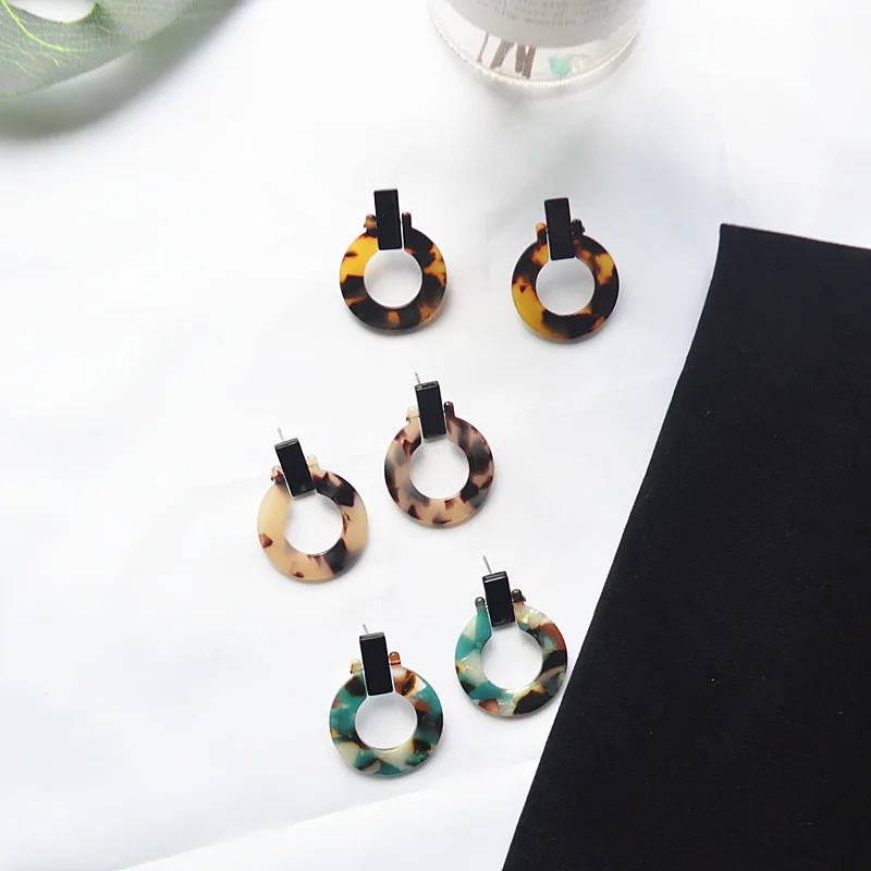 Personalized Acetic Acid Earrings Temperament Ring Wild Summer Lady Simple Geometric Circle Stud Earrings
Personalized Acetic Acid Earrings Temperament Ring Wild Summer Lady Simple Geometric Circle Stud Earrings