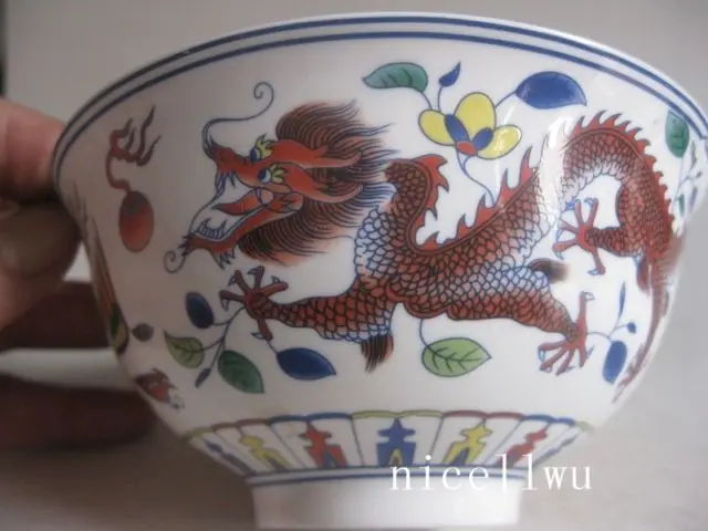 Exquisite Chinese Colorful Hand Painted Dragon Porcelain Bowl with Qing Dynasty Mark
Exquisite Chinese Colorful Hand Painted Dragon Porcelain Bowl with Qing Dynasty Mark