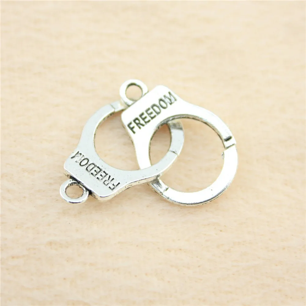27pcs/lot 23*15mm ancient silver Handcuffs charm Pendants DIY jewelry for bracelet necklace earring
27pcs/lot 23*15mm ancient silver Handcuffs charm Pendants DIY jewelry for bracelet necklace earring