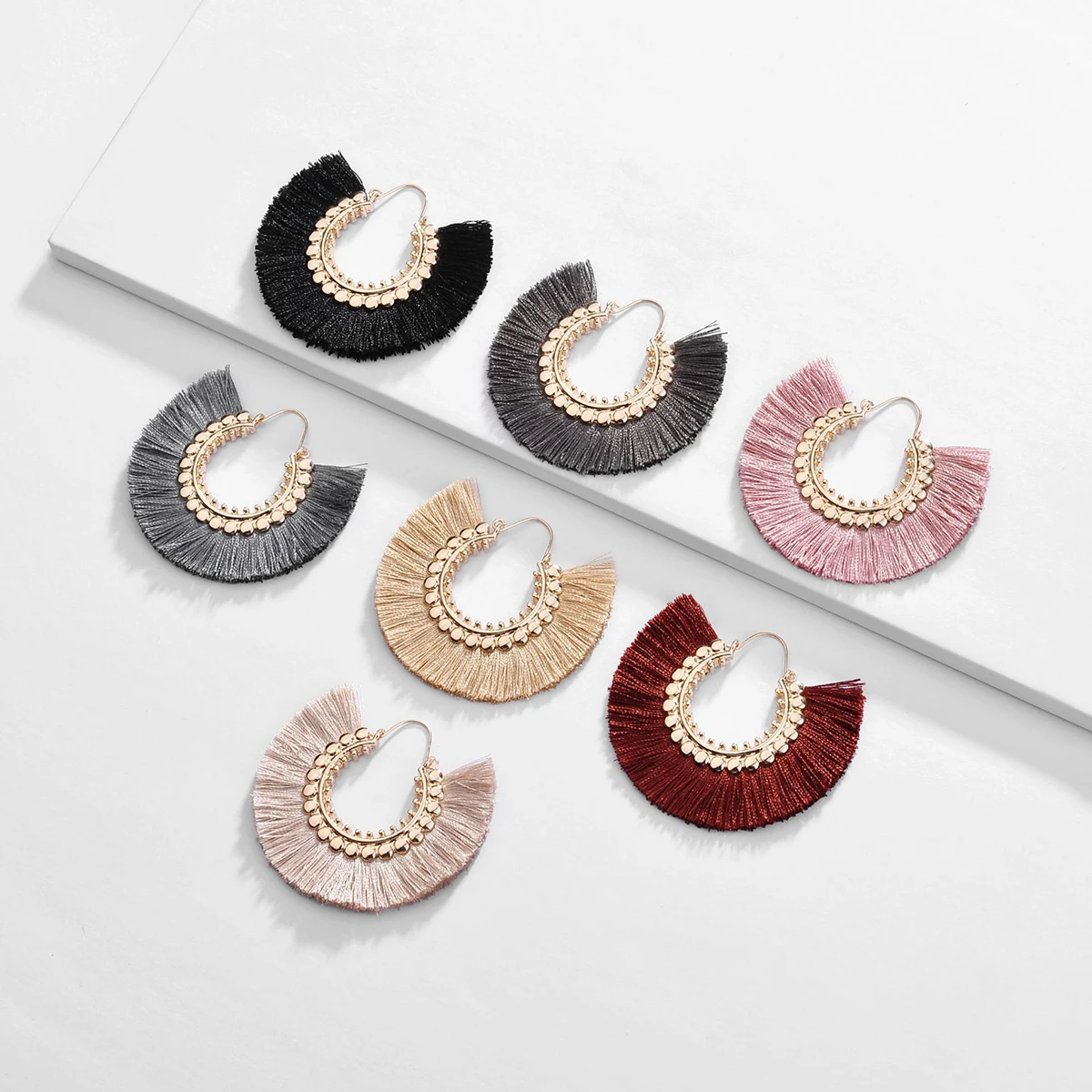 New Fashion Bohemian Handmade Big Tassel Earrings for Women 2019 Trendy Ethnic Hollow Gold Metal Fringe Dangle Earring Jewelry
New Fashion Bohemian Handmade Big Tassel Earrings for Women 2019 Trendy Ethnic Hollow Gold Metal Fringe Dangle Earring Jewelry