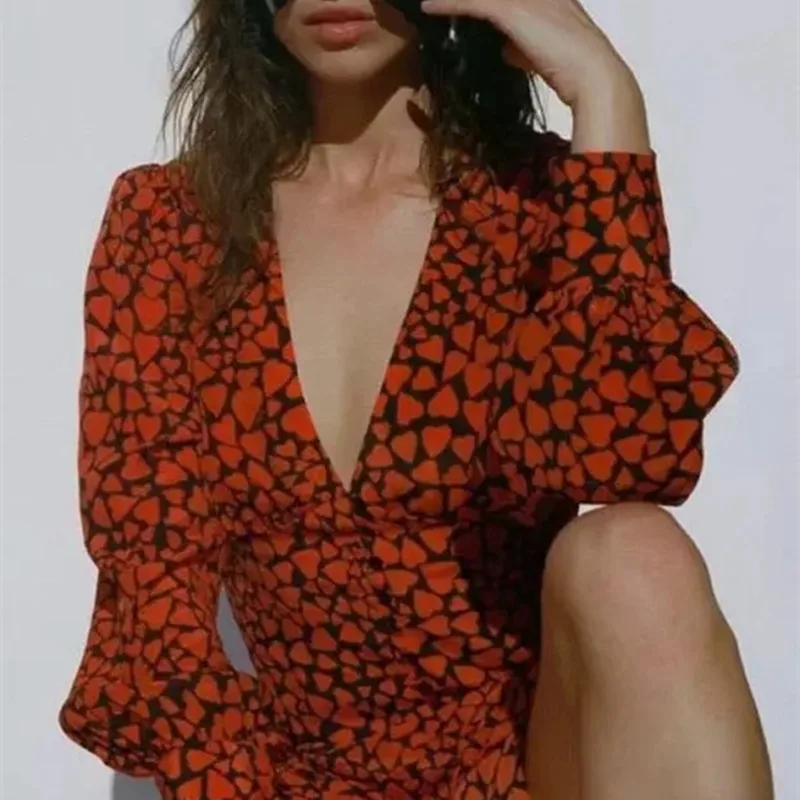 Heart Printed Women V-neck Shirt Blouse Autumn Brand Vintage High Street Blouse Shirts Ladies Single Breasted Shirts cwa0110-5
Heart Printed Women V-neck Shirt Blouse Autumn Brand Vintage High Street Blouse Shirts Ladies Single Breasted Shirts cwa0110-5
