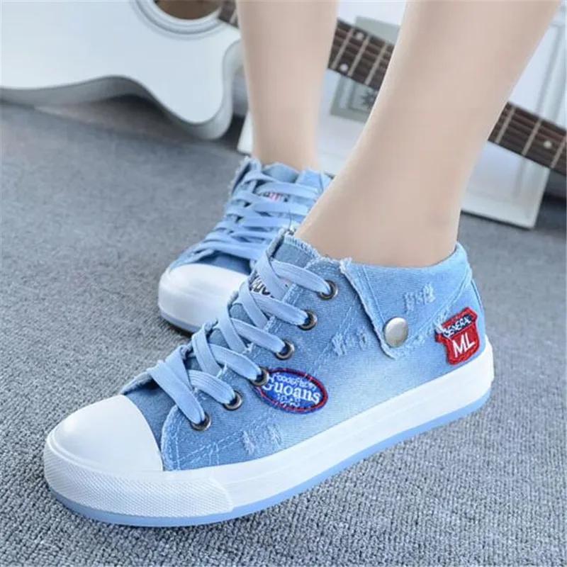 LAIKIHAN New women's canvas shoes fashion low flat denim canvas women sneakers shoes casual breathable zapatos de hombre shoes
LAIKIHAN New women's canvas shoes fashion low flat denim canvas women sneakers shoes casual breathable zapatos de hombre shoes