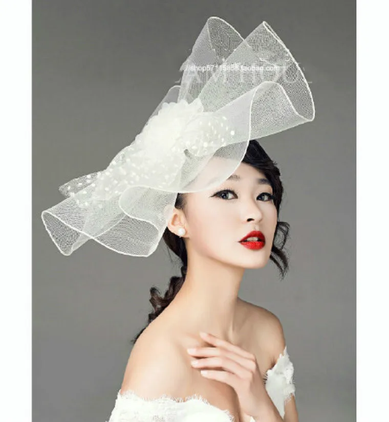 European Style Women Dress Hair Accessories Handmade Mesh Hair Clip Fasinator Hat White Black Women Flower Veil Fascinators
European Style Women Dress Hair Accessories Handmade Mesh Hair Clip Fasinator Hat White Black Women Flower Veil Fascinators