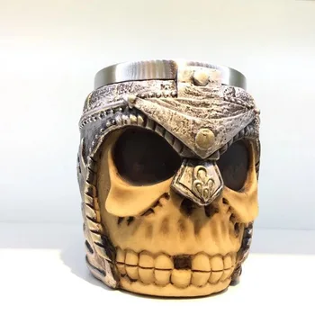 Hand-held beer cup night market bar special skull head palm skeleton 3D three-dimensional stainless steel knight glass
Hand-held beer cup night market bar special skull head palm skeleton 3D three-dimensional stainless steel knight glass