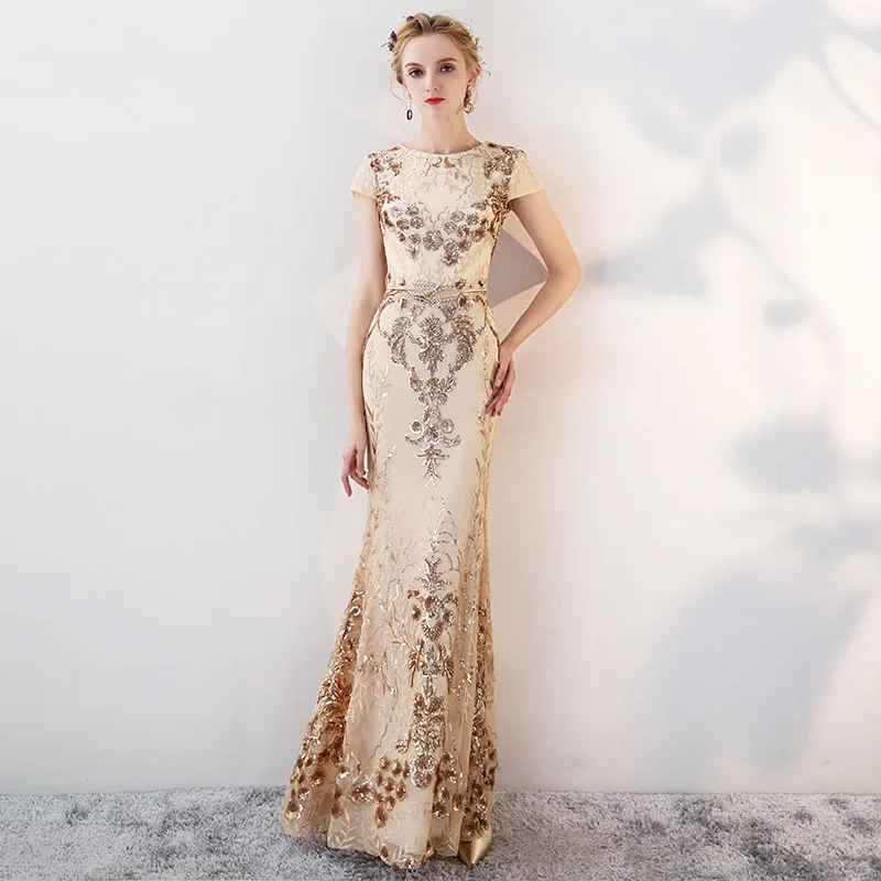 Bride Party Evening Cheongsam Chinese Traditional Womens Sexy Backless Costume Dress Long Robe Wedding Qipao Retro Vestido
Bride Party Evening Cheongsam Chinese Traditional Womens Sexy Backless Costume Dress Long Robe Wedding Qipao Retro Vestido