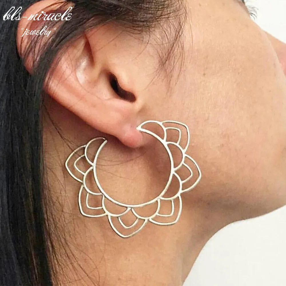 bls-miracle fashion accessories Bohemia gold color Hollow flower dangle drop earring best femme gift E502
bls-miracle fashion accessories Bohemia gold color Hollow flower dangle drop earring best femme gift E502