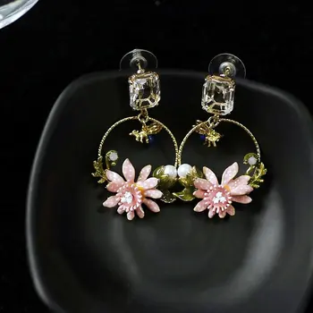 SINZRY new elegant enamel oil drip flower dangle earrings hot crystal sweety earring for female
SINZRY new elegant enamel oil drip flower dangle earrings hot crystal sweety earring for female