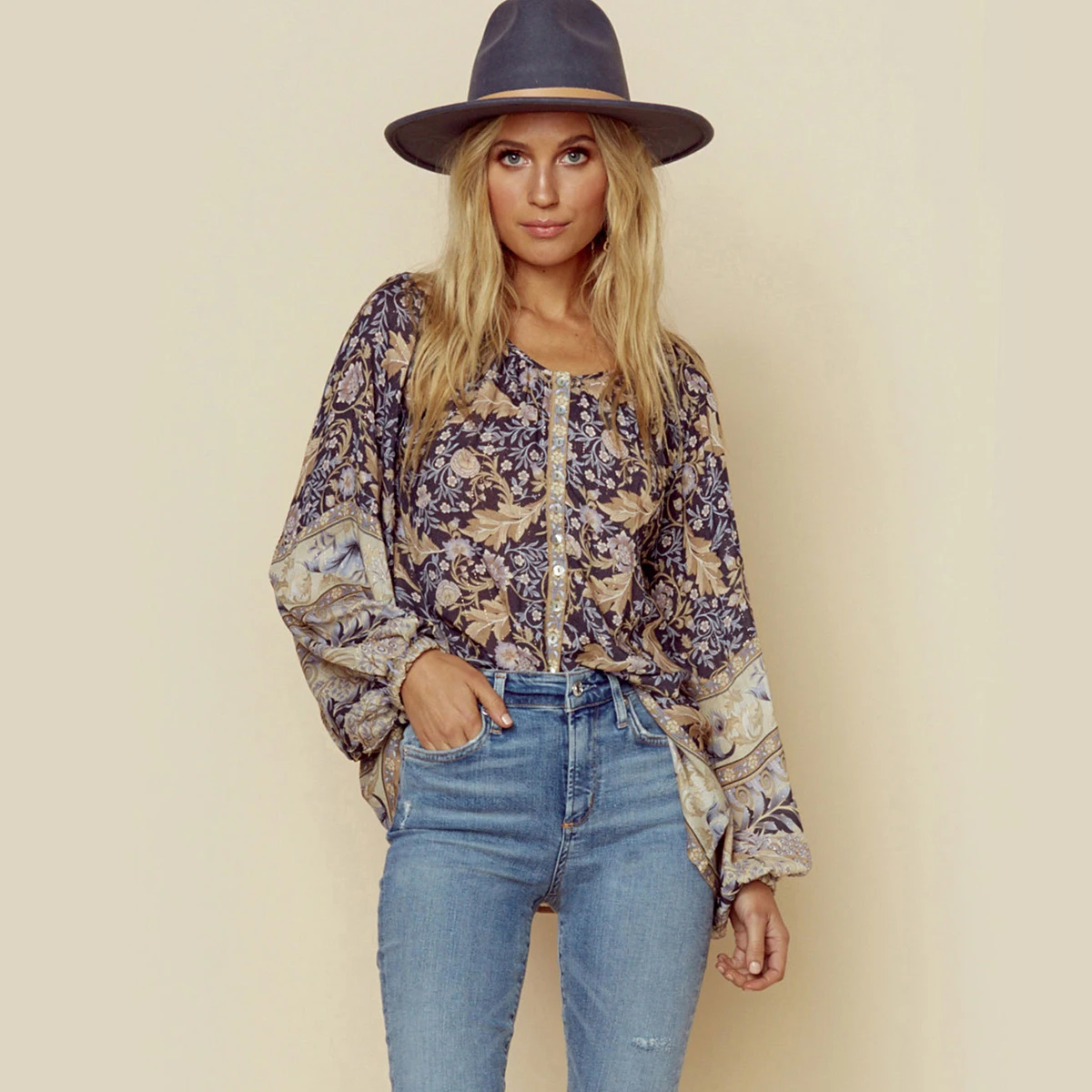 Oasis Floral Print Blouse Top Women Long Sleeve V neck Button-up Retro Loose Shirts 2019 Summer Boho Beach Hippie Tops Tunic
Oasis Floral Print Blouse Top Women Long Sleeve V neck Button-up Retro Loose Shirts 2019 Summer Boho Beach Hippie Tops Tunic