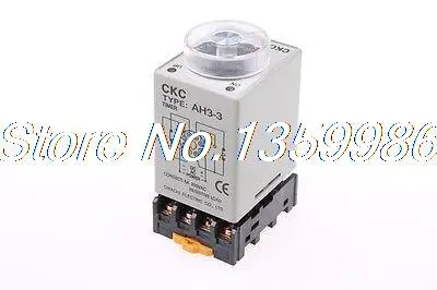 110V Power on delay timer time relay 0-30 second & Base 
110V Power on delay timer time relay 0-30 second & Base