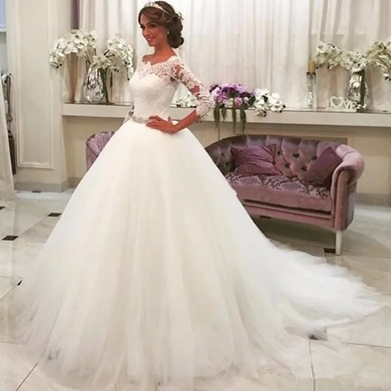 Saudi Arabia Vestido De Noiva 2016 Lace Long Sleeve Muslim Wedding Dresses Bridal gown Tulle Ball Gown Wedding Dress
Saudi Arabia Vestido De Noiva 2016 Lace Long Sleeve Muslim Wedding Dresses Bridal gown Tulle Ball Gown Wedding Dress