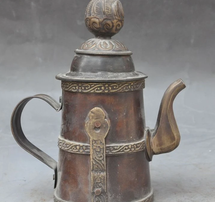 7"old Chinese pure bronze copper Classical Wine Tea Pot Flagon Teapot Claret Jug
7"old Chinese pure bronze copper Classical Wine Tea Pot Flagon Teapot Claret Jug