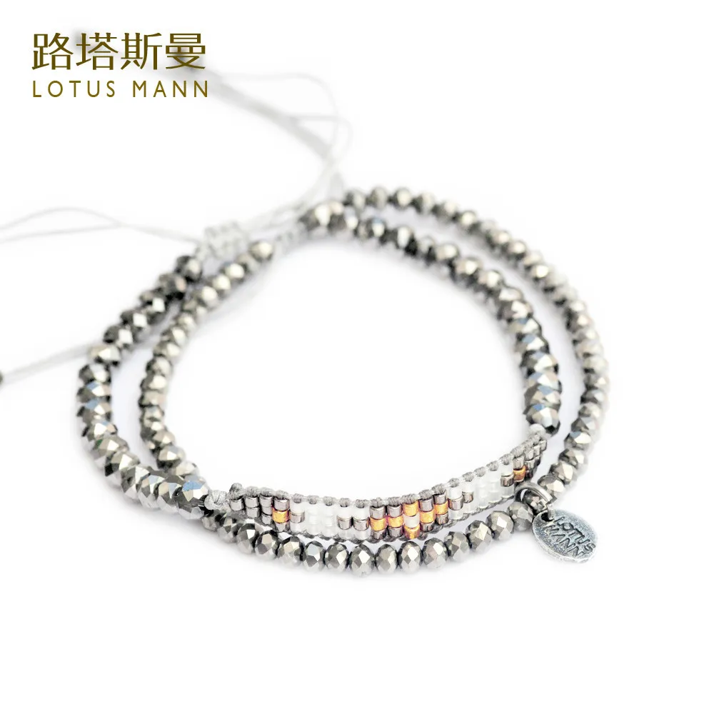 Lotus Mann Golden autumn series crystal color matching woven two sets of bracelets autumn and winter models
Lotus Mann Golden autumn series crystal color matching woven two sets of bracelets autumn and winter models