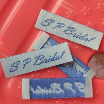 1000PCS Custom damask polyester cloth woven label End fold blue letters 5 * 1.5 cm
1000PCS Custom damask polyester cloth woven label End fold blue letters 5 * 1.5 cm