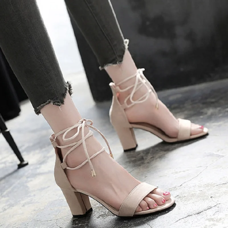 2019 new straps with heels with high heels in the middle with pointed summer fashion shoes
2019 new straps with heels with high heels in the middle with pointed summer fashion shoes