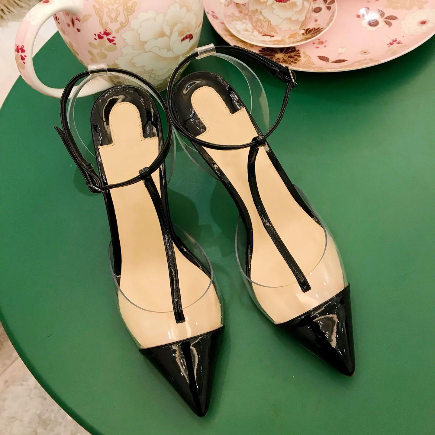 2019 New Summer Shoes Woman Transparent PVC & Genuine Leather Sandals Fashion Pointed Toe Zapatos De Mujer Sexy High Thin Heels
2019 New Summer Shoes Woman Transparent PVC & Genuine Leather Sandals Fashion Pointed Toe Zapatos De Mujer Sexy High Thin Heels