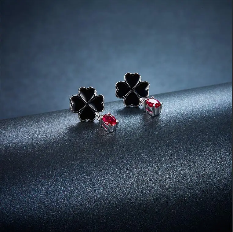Hutang Four Leaf Clover Natural Ruby Earrings Solid 925 Sterling Silver Precious Gemstone Fine Jewelry for Women Gift
Hutang Four Leaf Clover Natural Ruby Earrings Solid 925 Sterling Silver Precious Gemstone Fine Jewelry for Women Gift