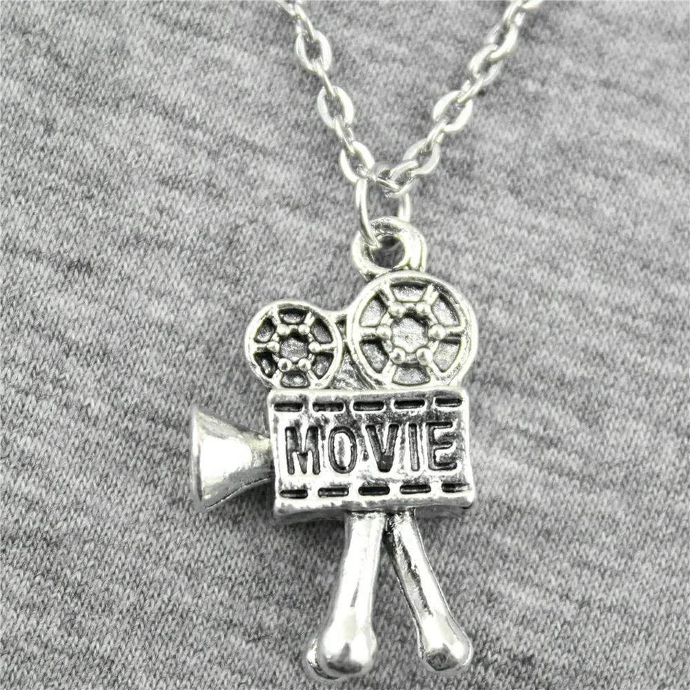 25x17mm Movie Camera Pendant Necklace For Women 2 Colors Antique Silver Antique Bronze Color Fashion Necklace
25x17mm Movie Camera Pendant Necklace For Women 2 Colors Antique Silver Antique Bronze Color Fashion Necklace