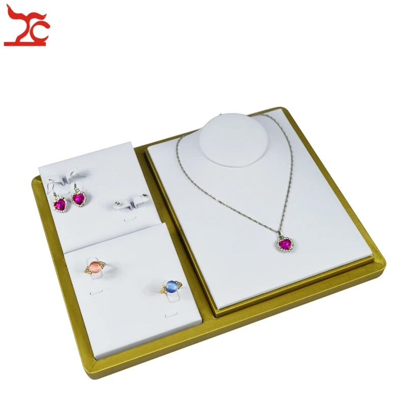 Portable Jewelry Display Tray Set Fashion Gold and White PU Pendant Earring Ring Storage Display Stand 22*28*5.5cm
Portable Jewelry Display Tray Set Fashion Gold and White PU Pendant Earring Ring Storage Display Stand 22*28*5.5cm