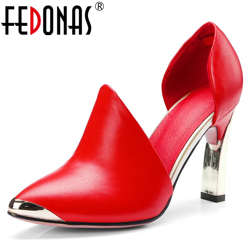 FEDONAS Elegant Sexy Pointed Toe Square Heels Women Pumps 2019 Spring Autumn New Top Quality Genuine Leather Wedding Shoes Woman
FEDONAS Elegant Sexy Pointed Toe Square Heels Women Pumps 2019 Spring Autumn New Top Quality Genuine Leather Wedding Shoes Woman