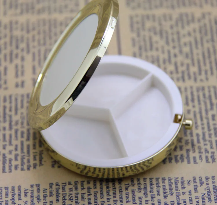 2pc 70MM Metal Blank Pill boxes with Compact Mirrors DIY Storage Box Medicine Organizer container Silver- Free Shipping
2pc 70MM Metal Blank Pill boxes with Compact Mirrors DIY Storage Box Medicine Organizer container Silver- Free Shipping