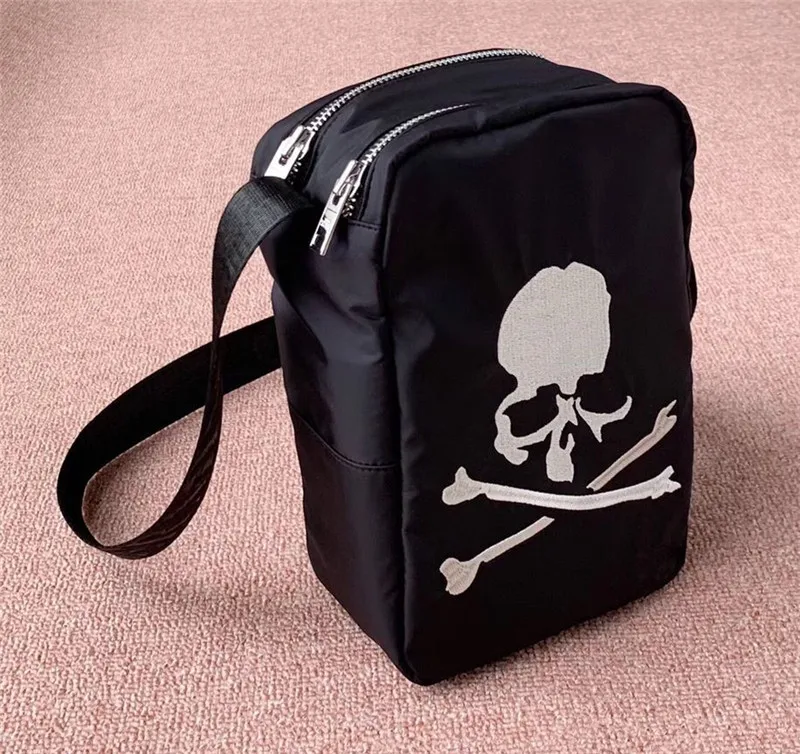 Japan Mastermind MMJ Skull Hip-hop Fashion Shoulder bag Inclined Multifunction shoulder bag belt 
Japan Mastermind MMJ Skull Hip-hop Fashion Shoulder bag Inclined Multifunction shoulder bag belt