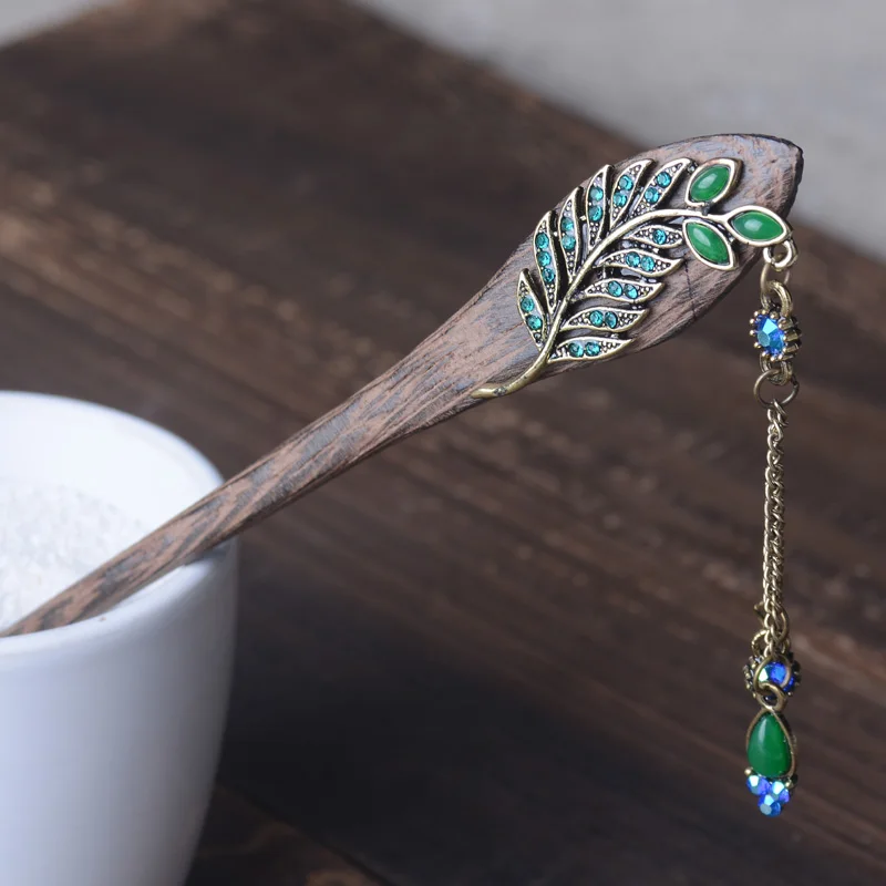 Vintage Wood Leaves Hair Sticks Headwear Retro Rhinestone Tassels Hairpins Stick Ethnic Hair Accessories
Vintage Wood Leaves Hair Sticks Headwear Retro Rhinestone Tassels Hairpins Stick Ethnic Hair Accessories