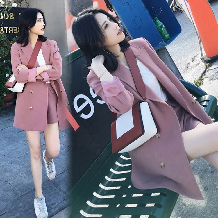 Suit suit female 2018 new long section Korean casual small suit jacket fashion shorts two-piece
Suit suit female 2018 new long section Korean casual small suit jacket fashion shorts two-piece