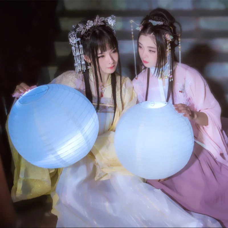 Colorful Round Chinese Paper Lantern White Beige Gold Silver Blue Pink Hanging Paper Balls for Wedding Birthday Party Decoration
Colorful Round Chinese Paper Lantern White Beige Gold Silver Blue Pink Hanging Paper Balls for Wedding Birthday Party Decoration