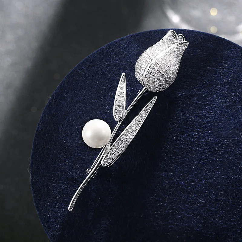 2019 Creative Rose Flower Crystal Rhinestone Brooch Pin Silver Color Pearl Brooches for Women Accessories Enamel Pins Broach
2019 Creative Rose Flower Crystal Rhinestone Brooch Pin Silver Color Pearl Brooches for Women Accessories Enamel Pins Broach
