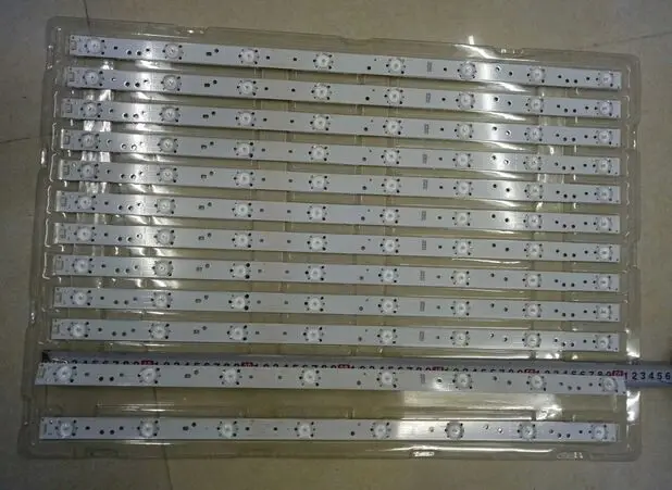 62cm*2cm 8 lamp Generic LED backlight strip update for 32'' TV, large-size LCD, roadside billboard modification
62cm*2cm 8 lamp Generic LED backlight strip update for 32'' TV, large-size LCD, roadside billboard modification