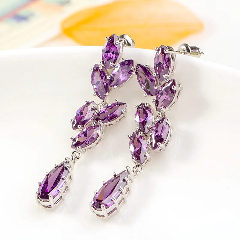 10 colors Bohemia complex party dinner purple Crystal famous brand high-end women jewelry flowers big Earrings girlfriend gift
10 colors Bohemia complex party dinner purple Crystal famous brand high-end women jewelry flowers big Earrings girlfriend gift