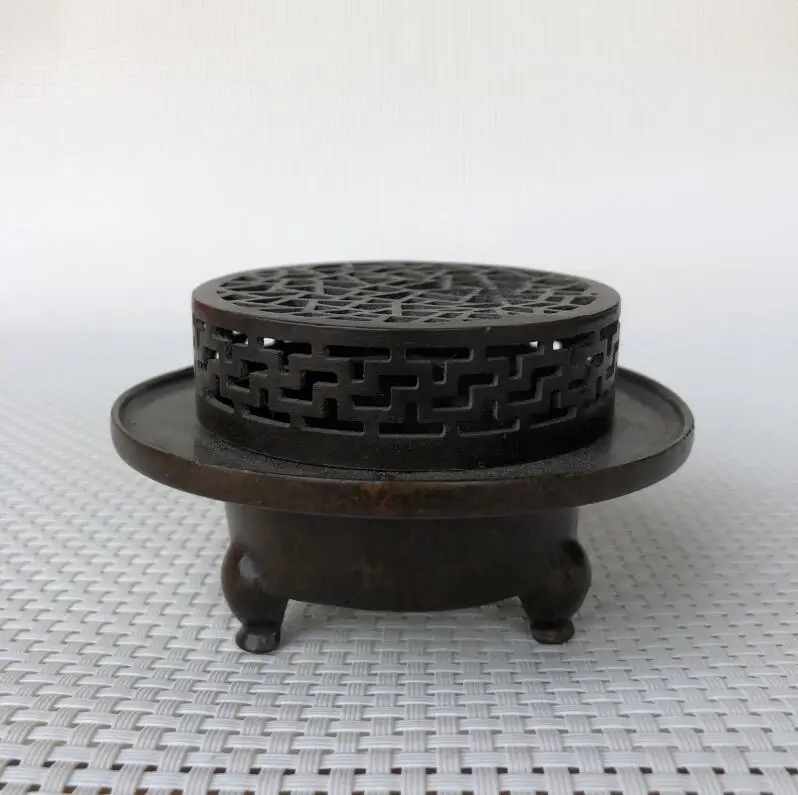 Sugong pure copper lost wax casting aromatherapy furnace hollow carving cover plate incense stove incense incense burner crafts
Sugong pure copper lost wax casting aromatherapy furnace hollow carving cover plate incense stove incense incense burner crafts