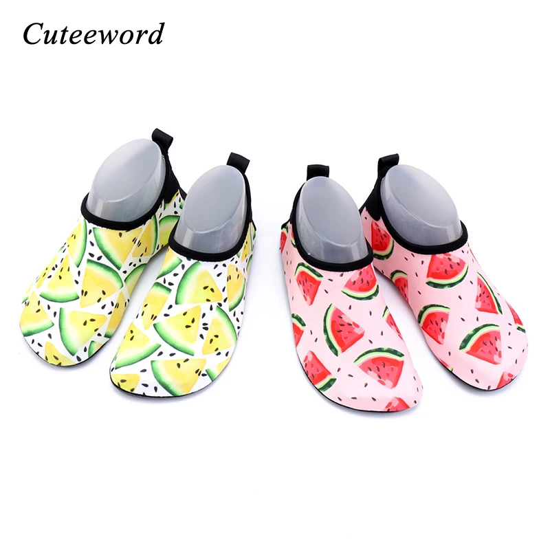 2018 Fashion girls water shoes summer children's barefoot skin care beach shoes boys soft non-slip wading shoes quick-drying
2018 Fashion girls water shoes summer children's barefoot skin care beach shoes boys soft non-slip wading shoes quick-drying