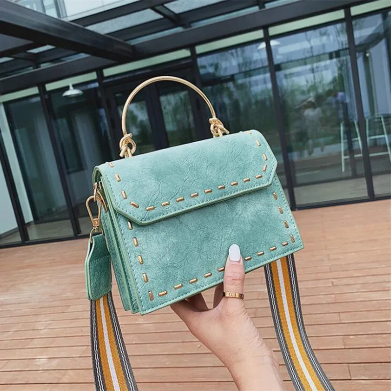 Luxury Fashion Rivets Metal Handle Striped Band Purses and Handbags Flap Women Crossbody Bag Woman Shoulder Bag Sac #1450
Luxury Fashion Rivets Metal Handle Striped Band Purses and Handbags Flap Women Crossbody Bag Woman Shoulder Bag Sac #1450