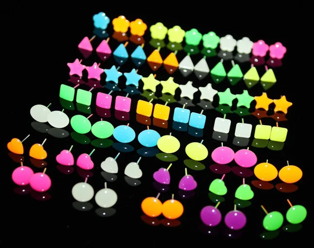 Fashion Summer Style Bijoux Luminous Earrings Geometric Acrylic Women Romantic Stud Earrings boucle d'oreille femme
Fashion Summer Style Bijoux Luminous Earrings Geometric Acrylic Women Romantic Stud Earrings boucle d'oreille femme