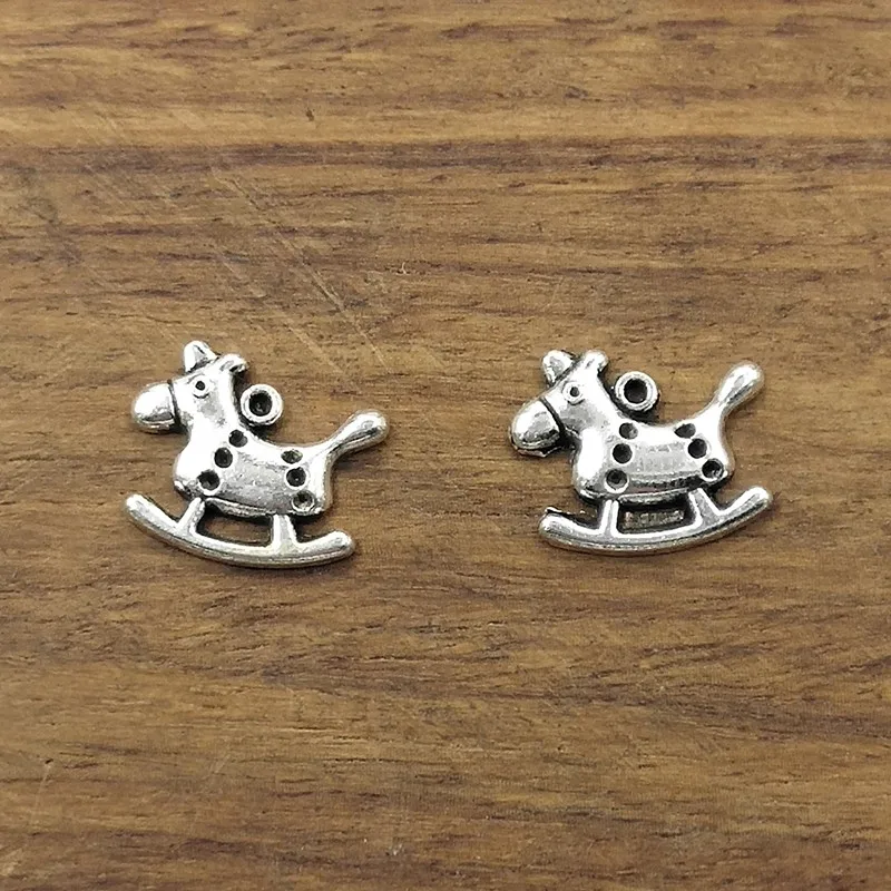 10pcs Charms toys trojans horse 17*14mm Tibetan Silver Plated Pendants Antique Jewelry Making DIY Handmade Craft
10pcs Charms toys trojans horse 17*14mm Tibetan Silver Plated Pendants Antique Jewelry Making DIY Handmade Craft