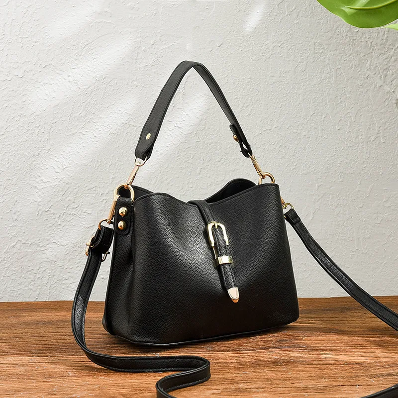 Women Pu Leather Shoulder Bags Hasp Messenger Bags for Women 2019 Handbags Ladies High Quality Casual Totes Black Bucket Bag Sac
Women Pu Leather Shoulder Bags Hasp Messenger Bags for Women 2019 Handbags Ladies High Quality Casual Totes Black Bucket Bag Sac