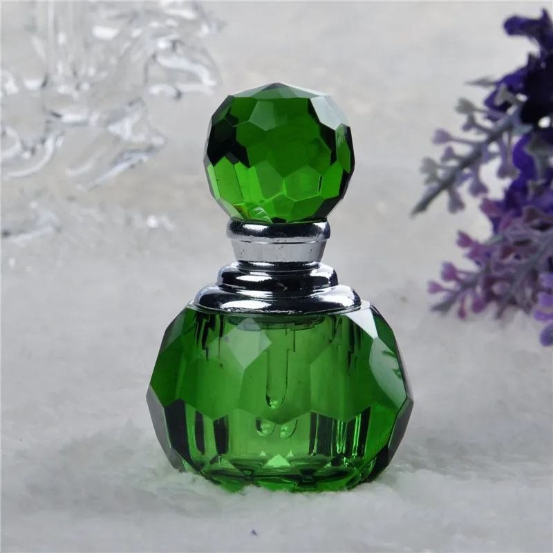 5PCS/lot 1 ML Vintage Crystal Glass Perfume Bottle Mini Sample Bottle Refillable Container Empty Travel Perfume Cosmetic Bottles
5PCS/lot 1 ML Vintage Crystal Glass Perfume Bottle Mini Sample Bottle Refillable Container Empty Travel Perfume Cosmetic Bottles